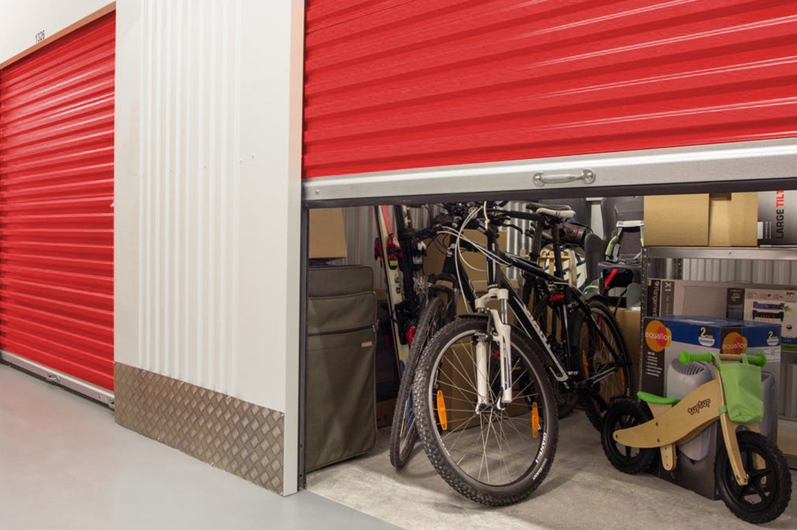 empty warehouse full of cargo